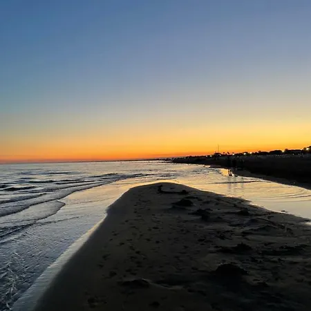Jody Bibione, Poolside With Garden Appartement Bibione