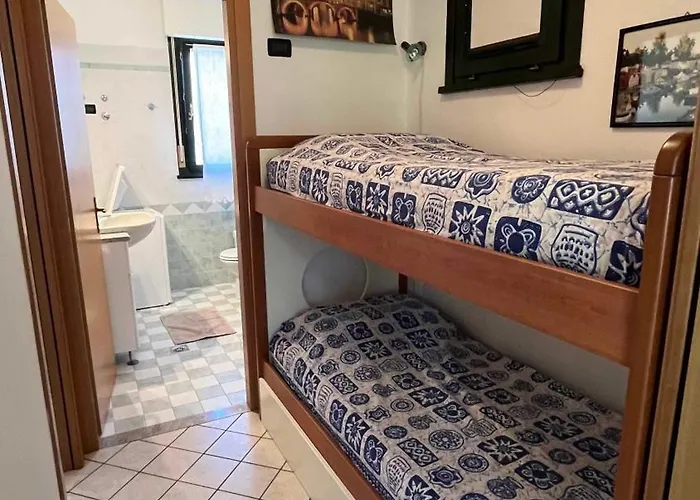 Jody Bibione, Poolside With Garden Daire